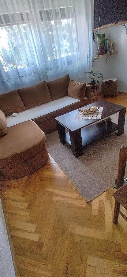 Apartman Pavelic Lovinac  Exteriör bild