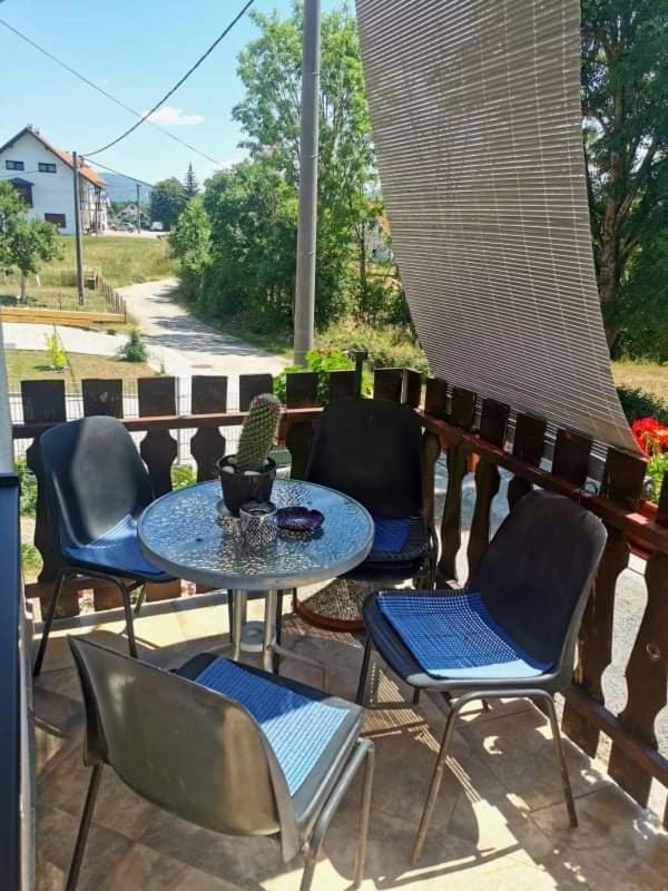 Apartman Pavelic Lovinac  Exteriör bild