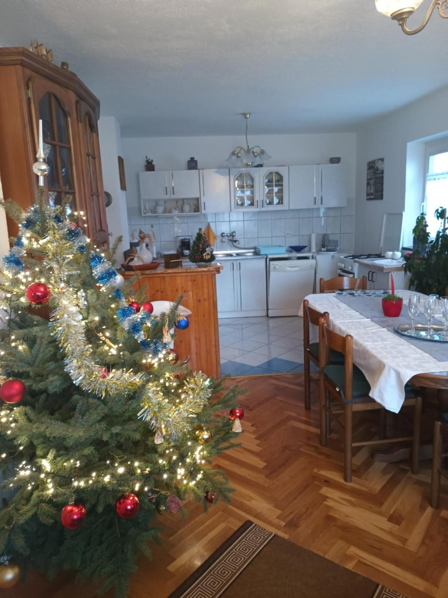 Apartman Pavelic Lovinac  Exteriör bild