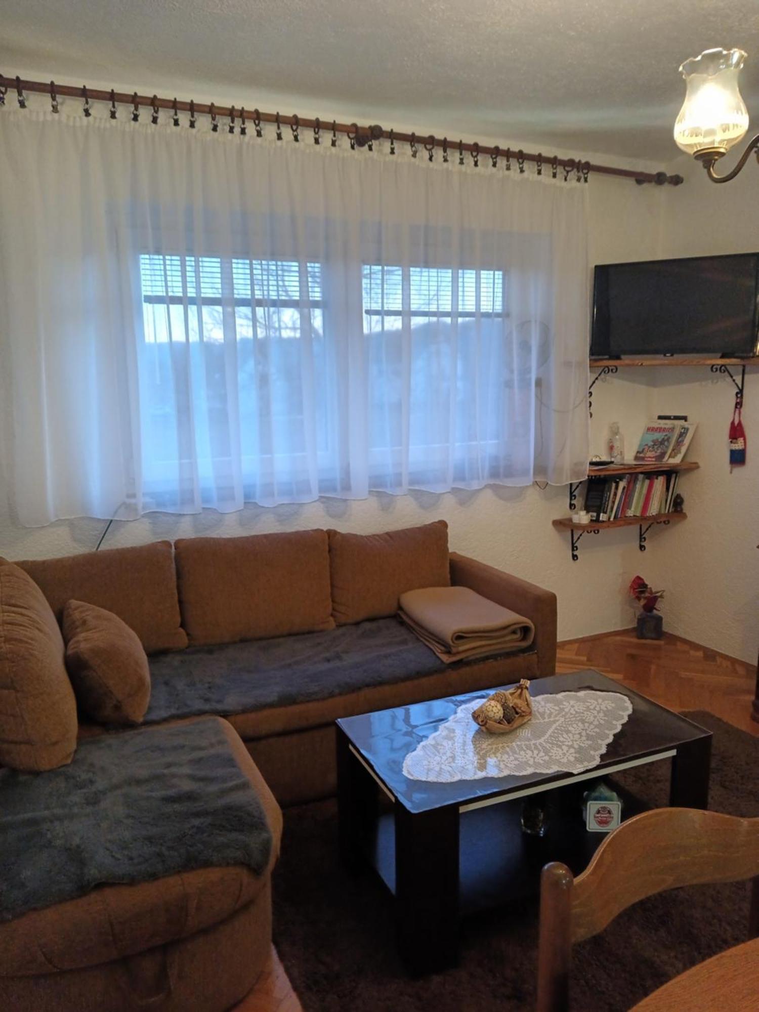 Apartman Pavelic Lovinac  Exteriör bild